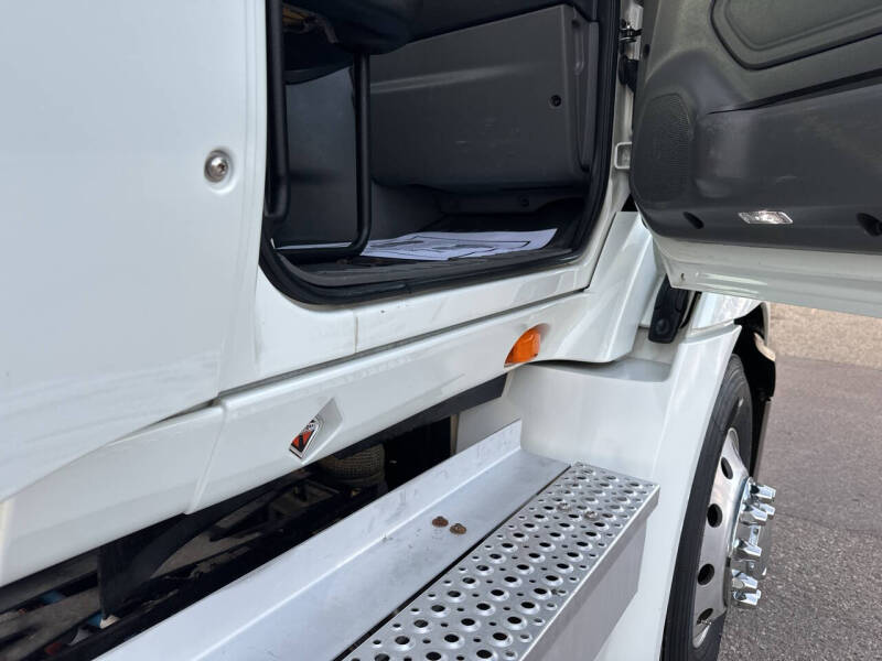 2021 International RH613