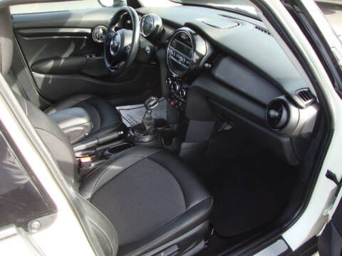 2015 MINI Hardtop 4 Door Cooper