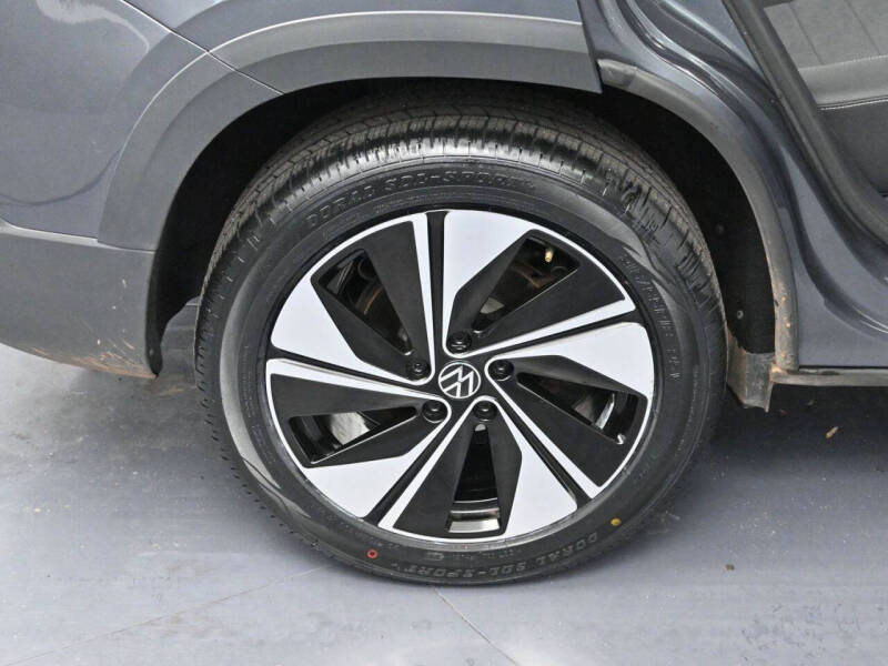 2024 Volkswagen Taos SE 4Motion