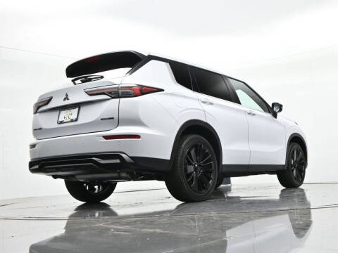 2026 Mitsubishi Outlander LE