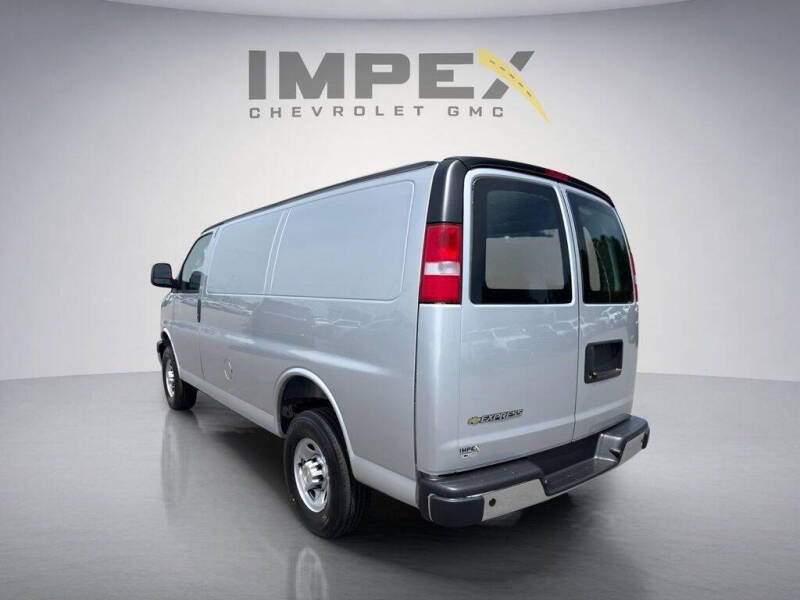 2026 Chevrolet Express 2500