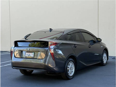 2016 Toyota Prius Two