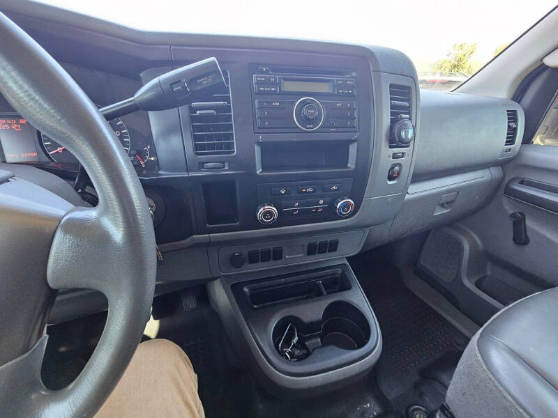 2012 Nissan NV 2500 HD S