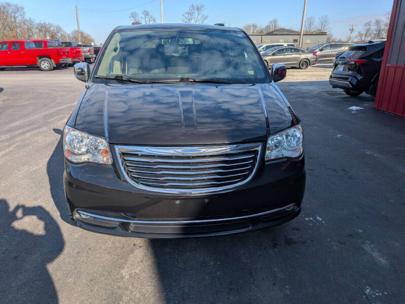2015 Chrysler Town and Country Touring-L