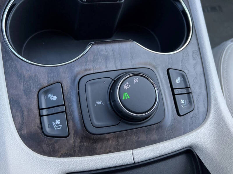 2020 GMC Acadia Denali