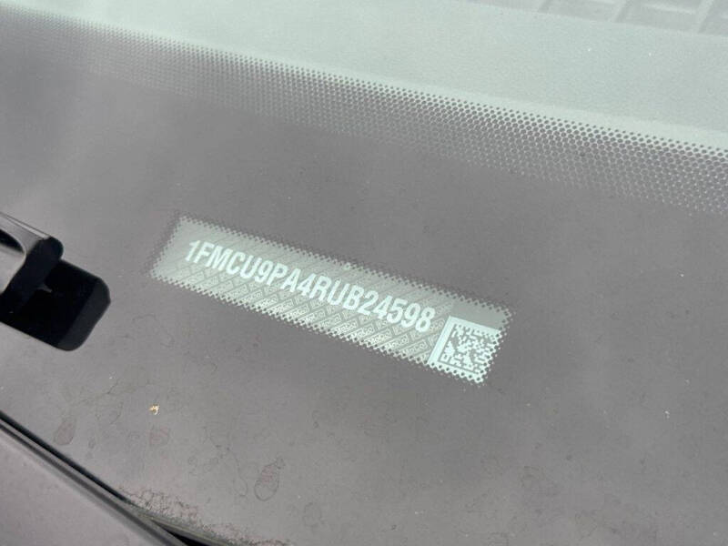 2024 Ford Escape ST-Line Elite