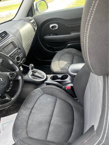 2017 Kia Soul +