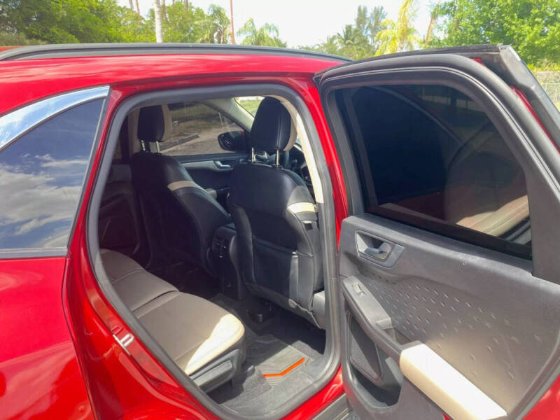 2020 Ford Escape SEL