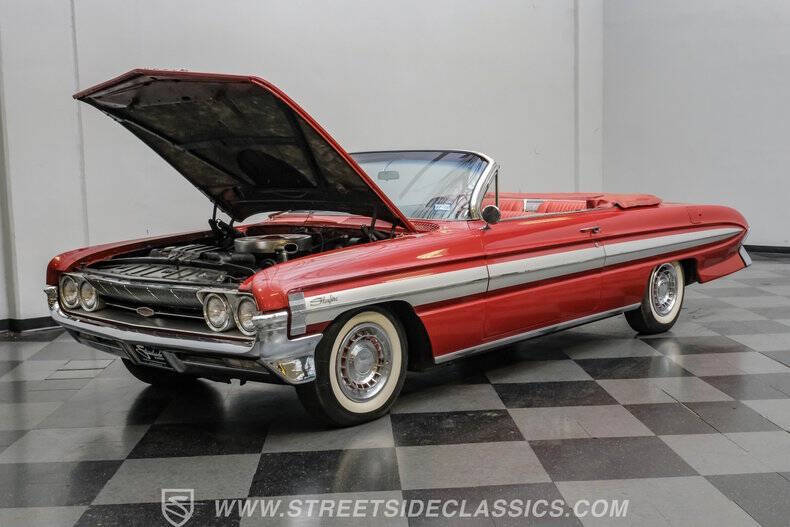 1961 Oldsmobile Starfire