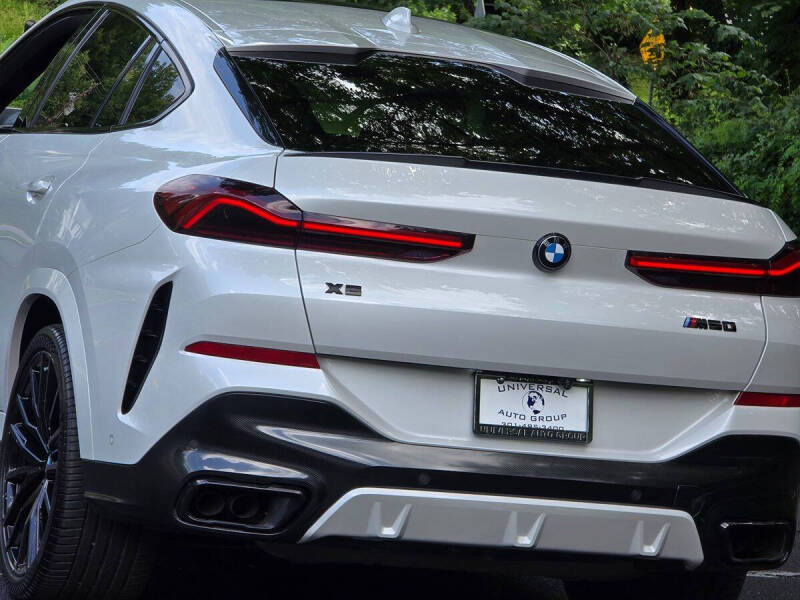 2021 BMW X6 M50i