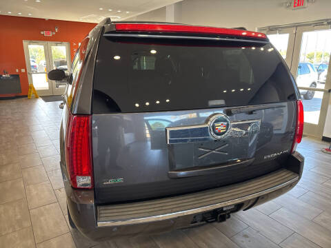 2011 Cadillac Escalade Luxury