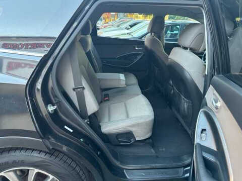 2017 Hyundai Santa Fe SE