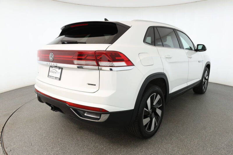 2024 Volkswagen Atlas Cross Sport SE 4Motion