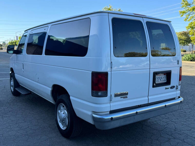 2012 Ford E-Series E-350 SD