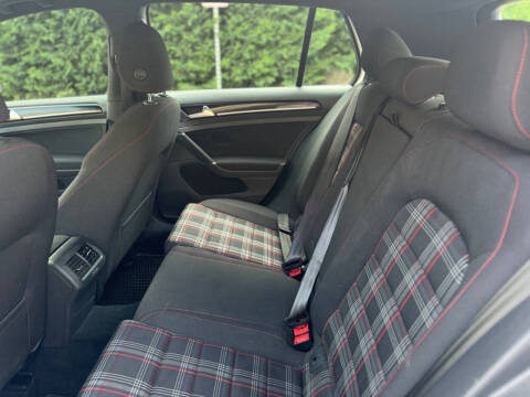 2017 Volkswagen Golf GTI S