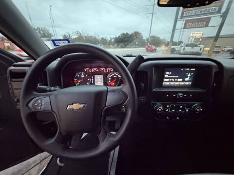 2018 Chevrolet Silverado 1500 Custom