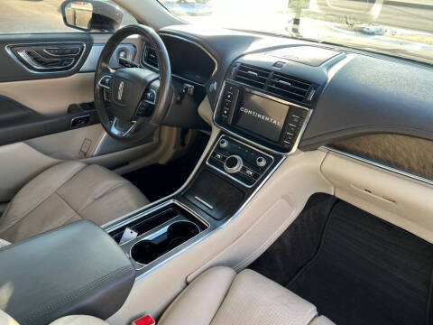 2017 Lincoln Continental Reserve