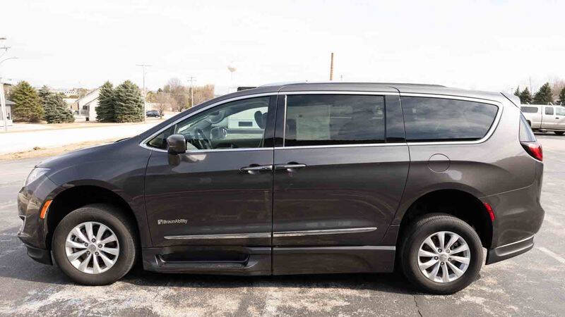 2019 Chrysler Pacifica Touring L