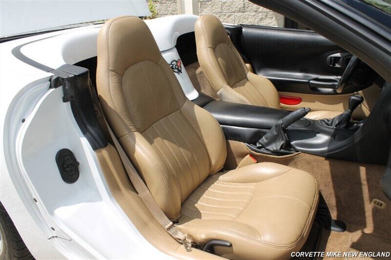 1999 Chevrolet Corvette 26