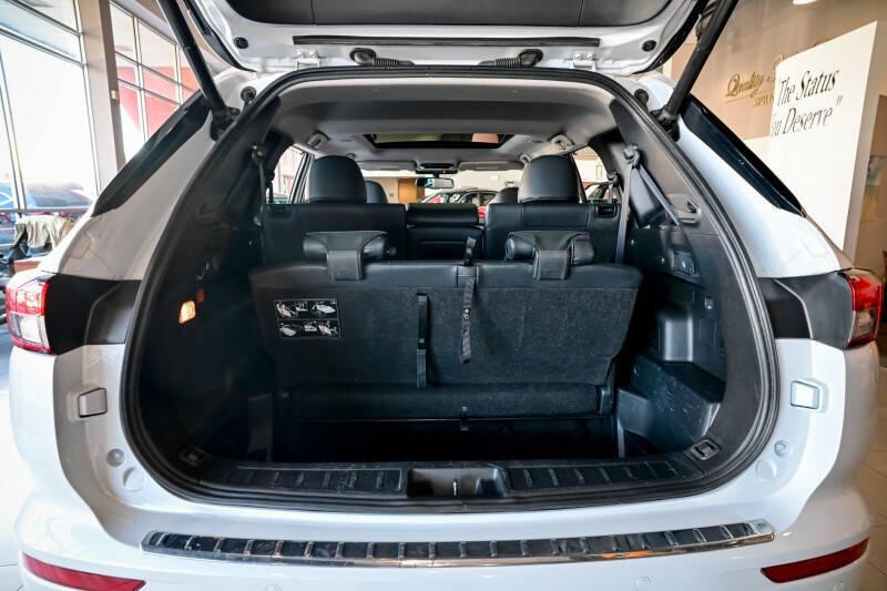 2023 Mitsubishi Outlander PHEV 40th Anniversary