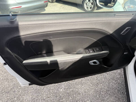 2023 Dodge Challenger SXT