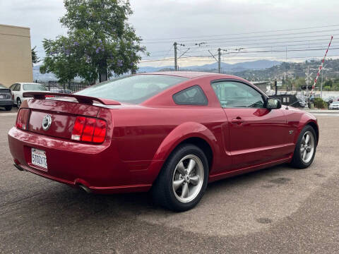 2006 Ford Mustang GT Deluxe