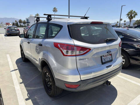 2016 Ford Escape S