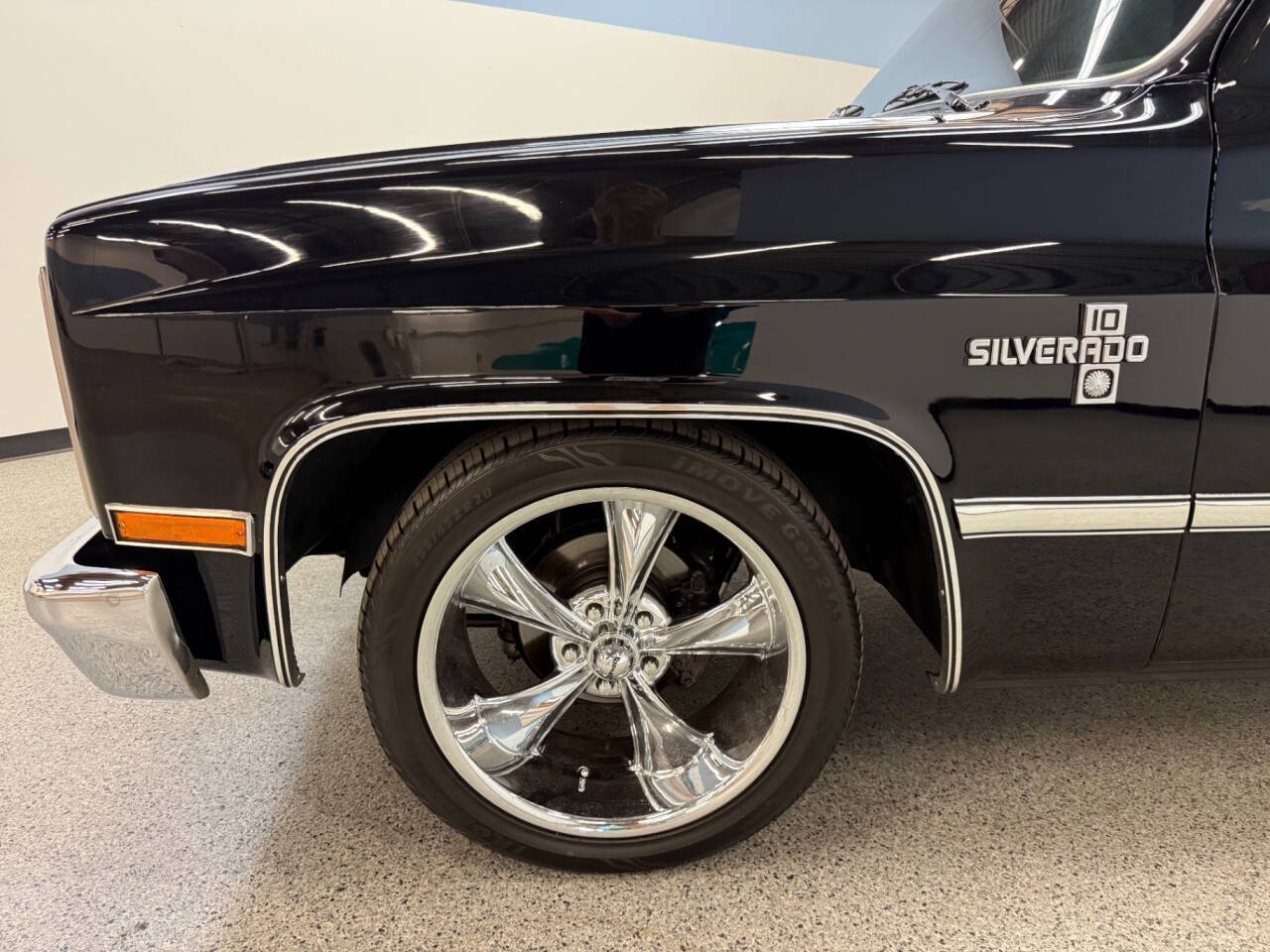 1987 Chevrolet R/V 10 Series 13
