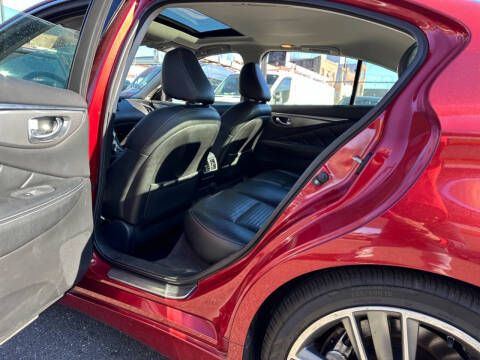 2015 Infiniti Q50 Sport