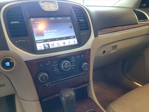 2011 Chrysler 300 Limited