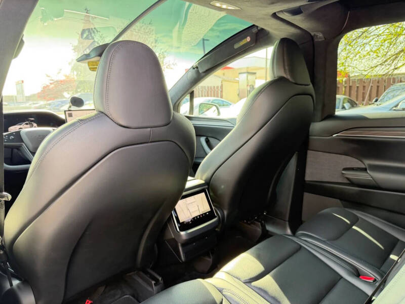 2023 Tesla Model X Standard Range