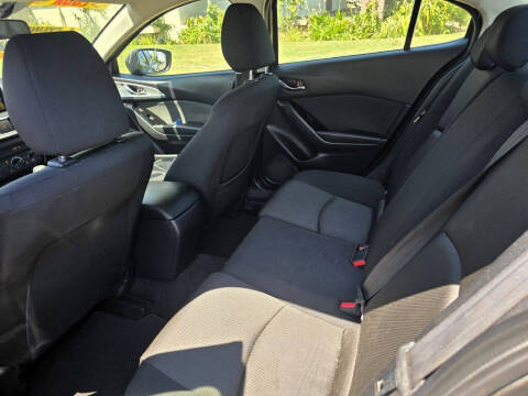 2017 Mazda MAZDA3 Sport