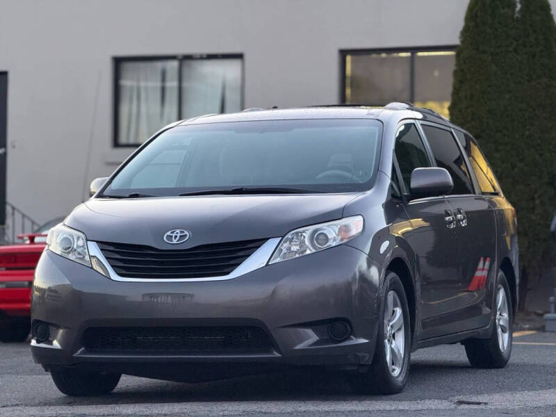 2012 Toyota Sienna