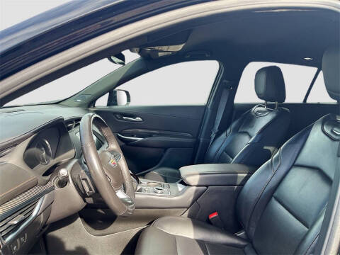 2023 Cadillac XT4 Sport