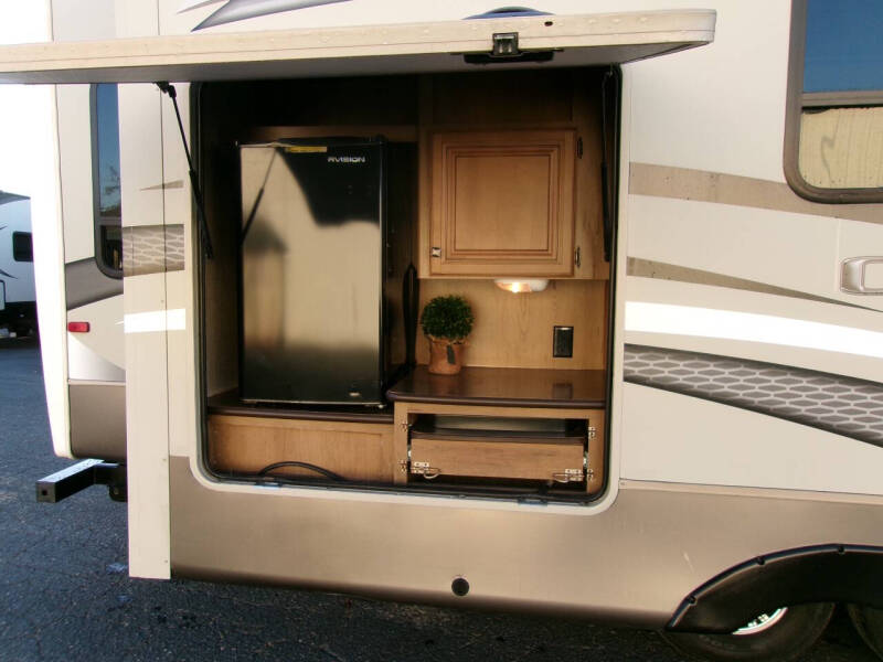 2015 Crossroads RV Cruiser 305RS