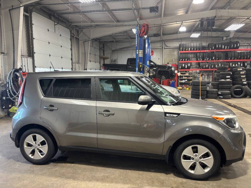 2016 Kia Soul Base's photo