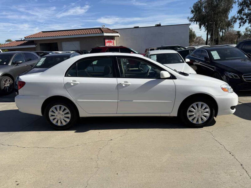 2005 Toyota Corolla LE
