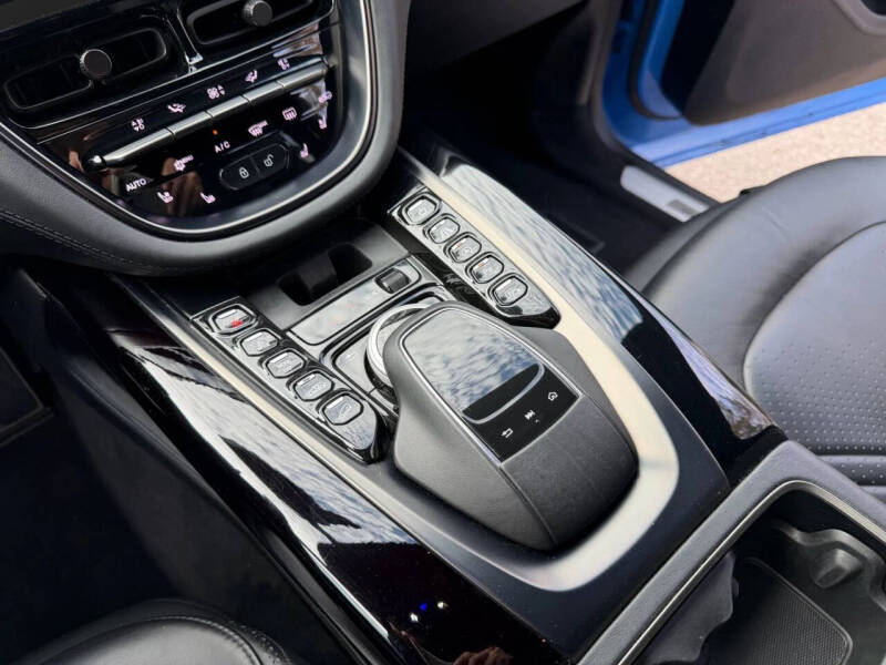 2021 Aston Martin DBX