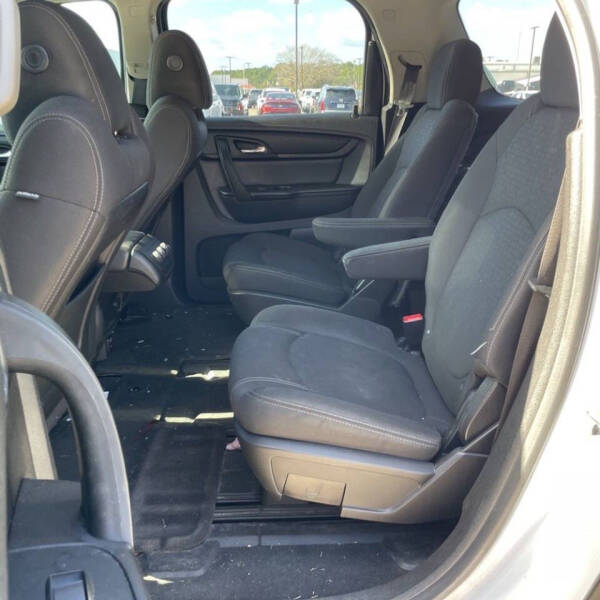 2016 GMC Acadia SLE-2