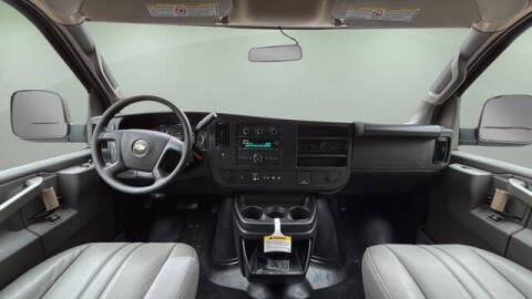 2025 Chevrolet Express 2500