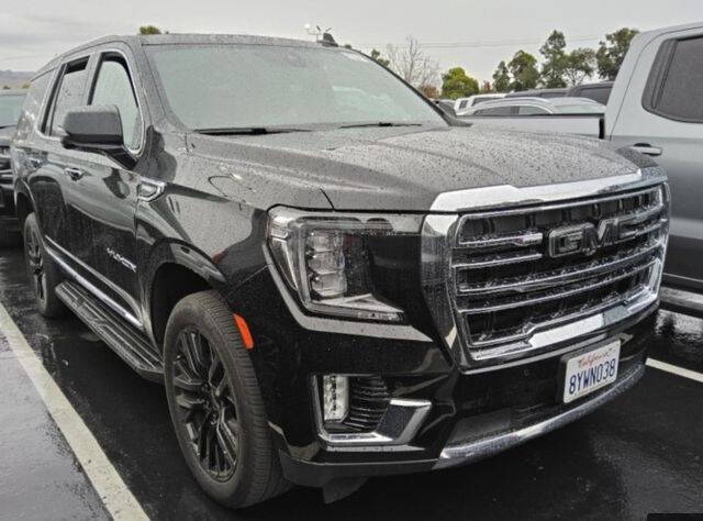 Used 2022 GMC Yukon SLT with VIN 1GKS2BKT4NR111843 for sale in Bloomington, IL