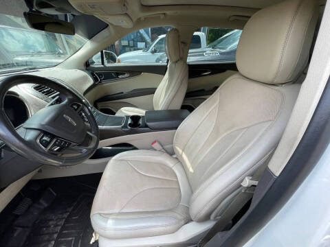 2017 Lincoln MKC Reserve
