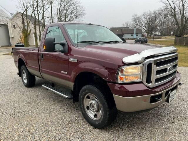 2006 Ford F-250 Super Duty for sale at Robin's Truck Sales in Gifford IL