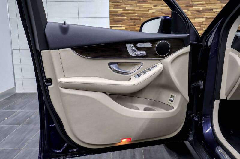 2019 Mercedes-Benz GLC GLC 300