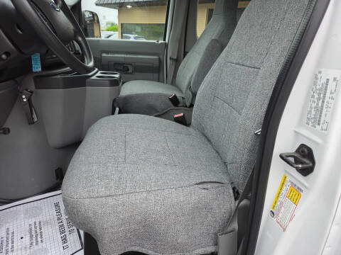 2012 Ford E-Series E-350 SD XLT