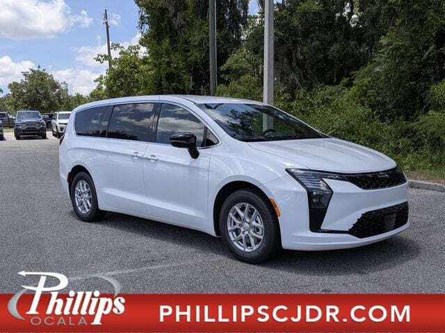 2027 Chrysler Pacifica Select