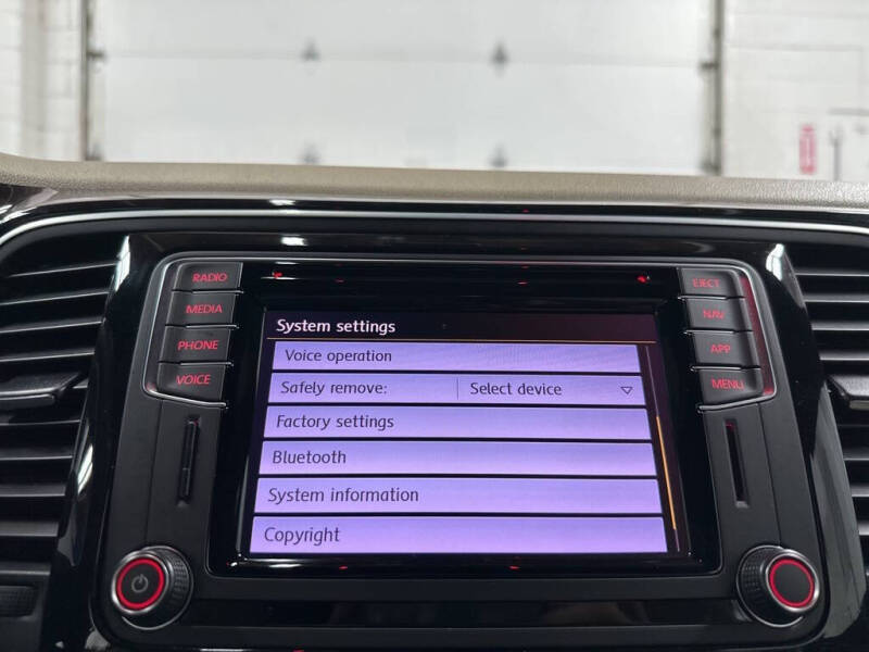 2019 Volkswagen Beetle Convertible 2.0T Final Edition SEL