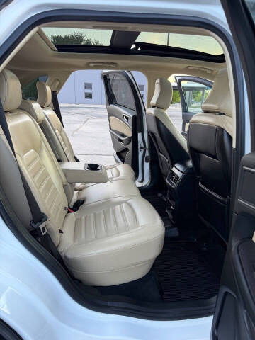 2022 Ford Edge SEL