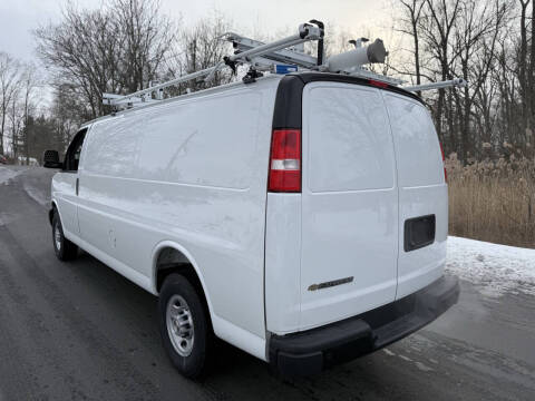 2025 Chevrolet Express 2500