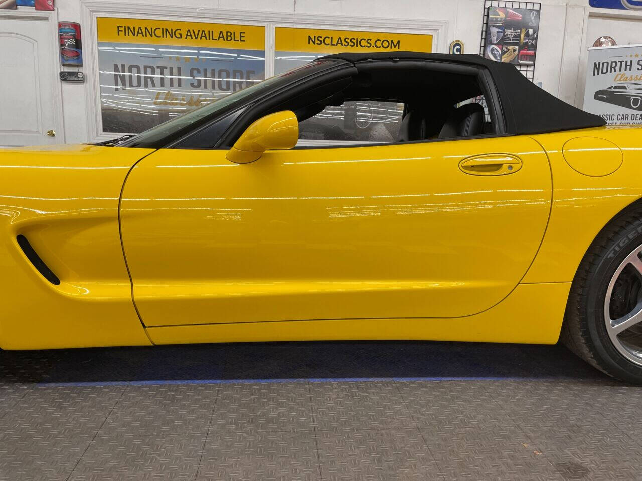 2003 Chevrolet Corvette 38